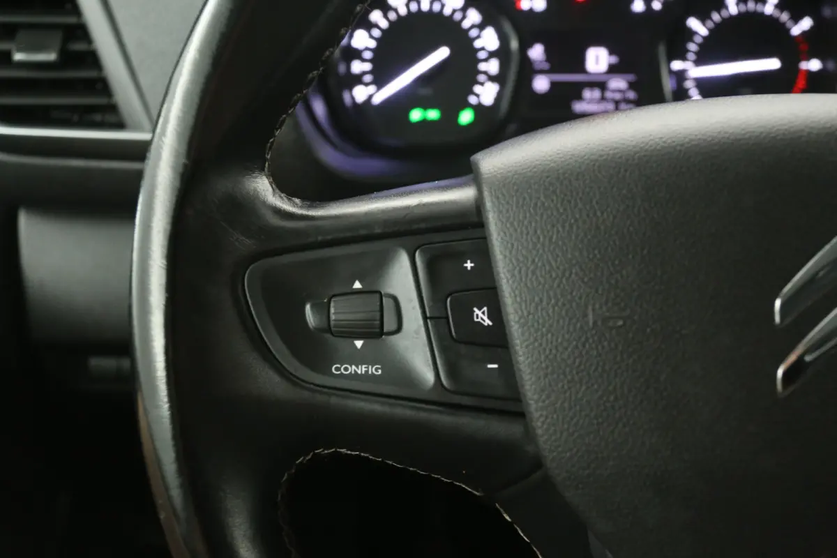 2.0 BlueHDI 145PK L3H1 | Dubbele Cabine | Airco | Camera | Cruise | Carplay | Trekhaak | 2xSchuifdeur