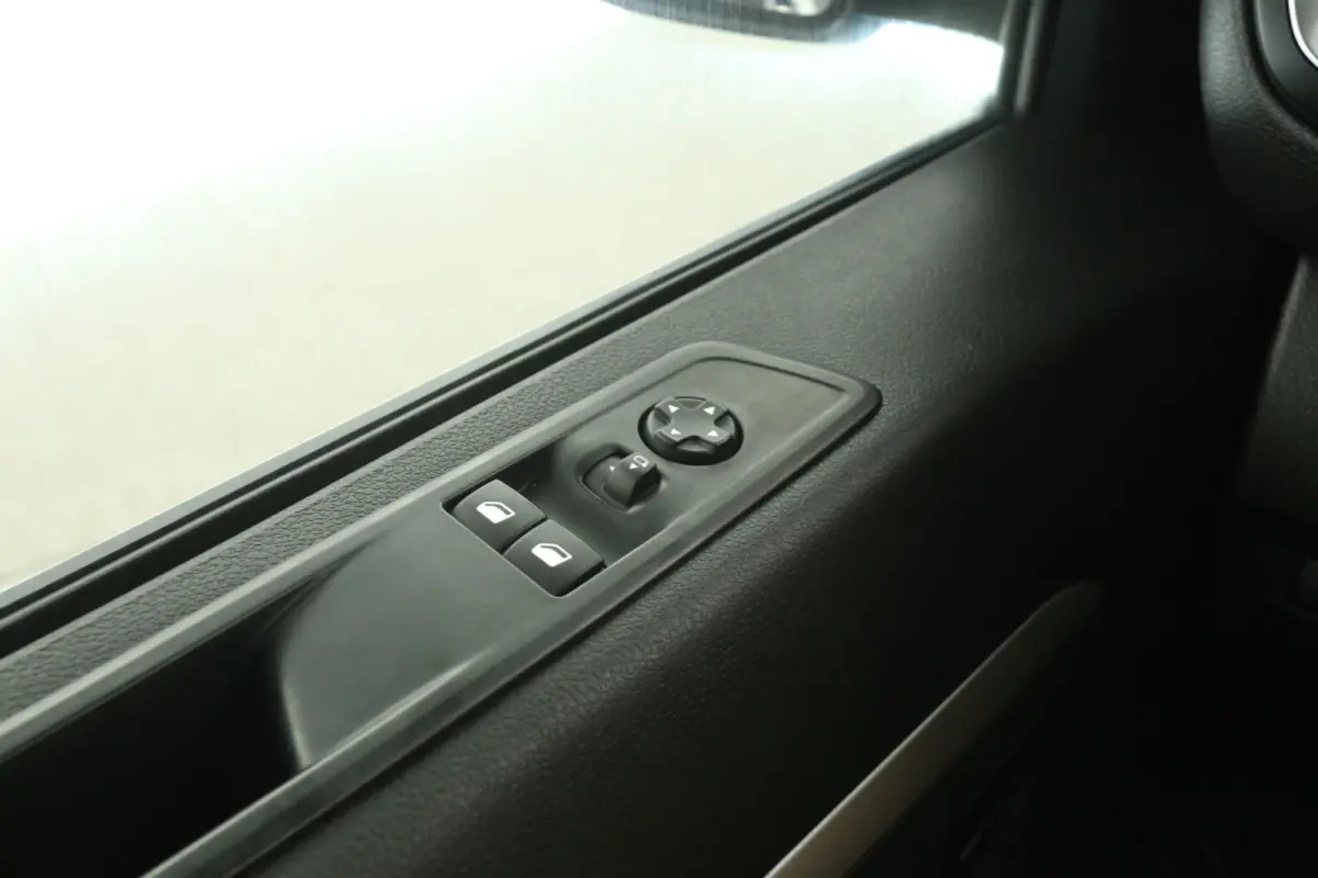 2.0 BlueHDI 145PK L3H1 | Dubbele Cabine | Airco | Camera | Cruise | Carplay | Trekhaak | 2xSchuifdeur