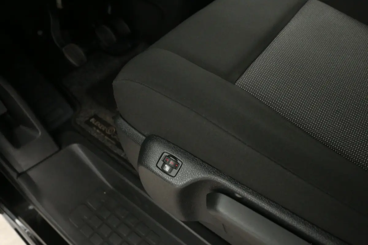2.0 BlueHDI 145PK L3H1 | Dubbele Cabine | Airco | Camera | Cruise | Carplay | Trekhaak | 2xSchuifdeur