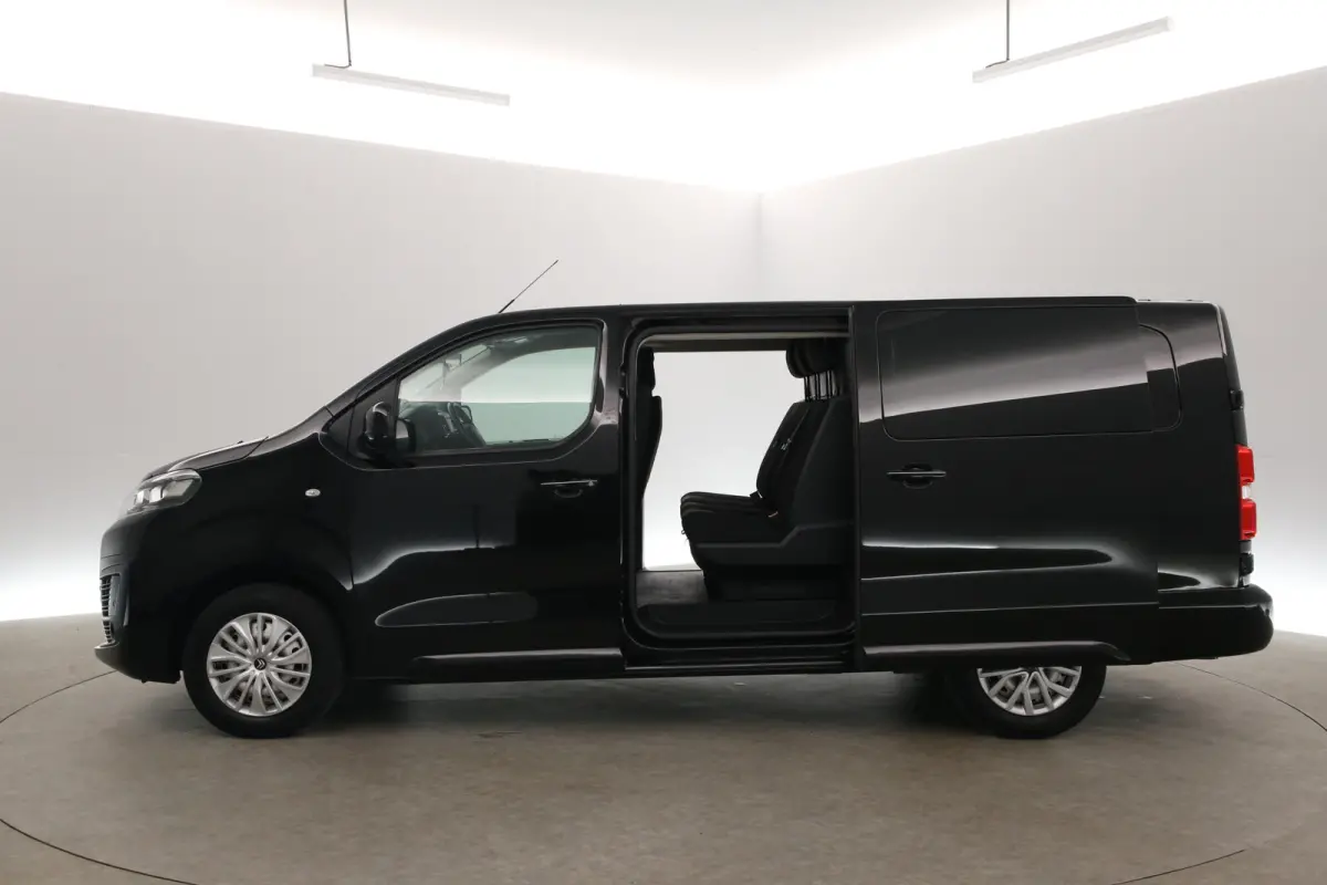 2.0 BlueHDI 144PK L3H1 | Dubbele Cabine | Airco | Camera | Cruise | Carplay | Trekhaak | 2xSchuifdeur