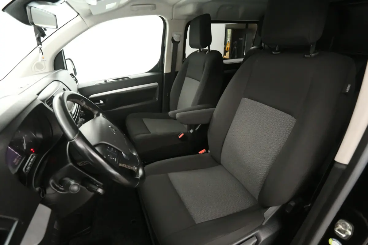 2.0 BlueHDI 145PK L3H1 | Dubbele Cabine | Airco | Camera | Cruise | Carplay | Trekhaak | 2xSchuifdeur