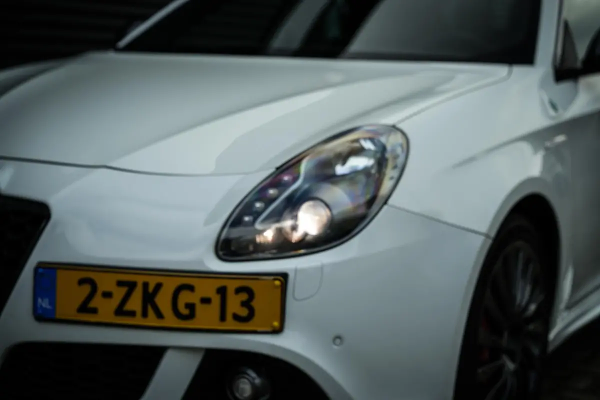 1.750 Turbo Veloce | Org. NL-Auto! | Panoramadak | Xenon | Cruise Control | Bianco Pastello | Navi |