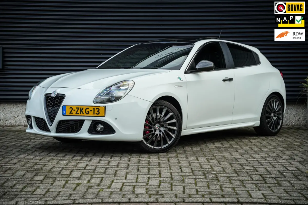 1.750 Turbo Veloce | Org. NL-Auto! | Panoramadak | Xenon | Cruise Control | Bianco Pastello | Navi |