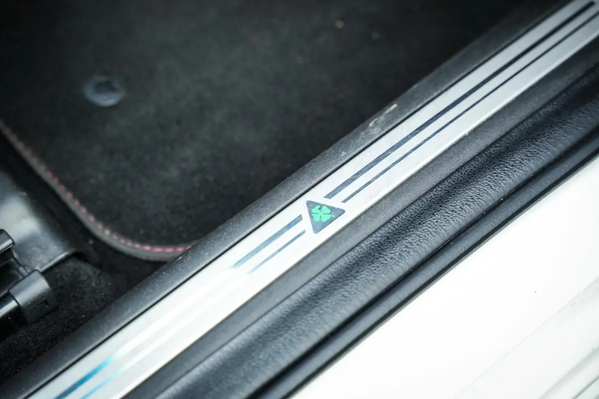 1.750 Turbo Veloce | Org. NL-Auto! | Panoramadak | Xenon | Cruise Control | Bianco Pastello | Navi |