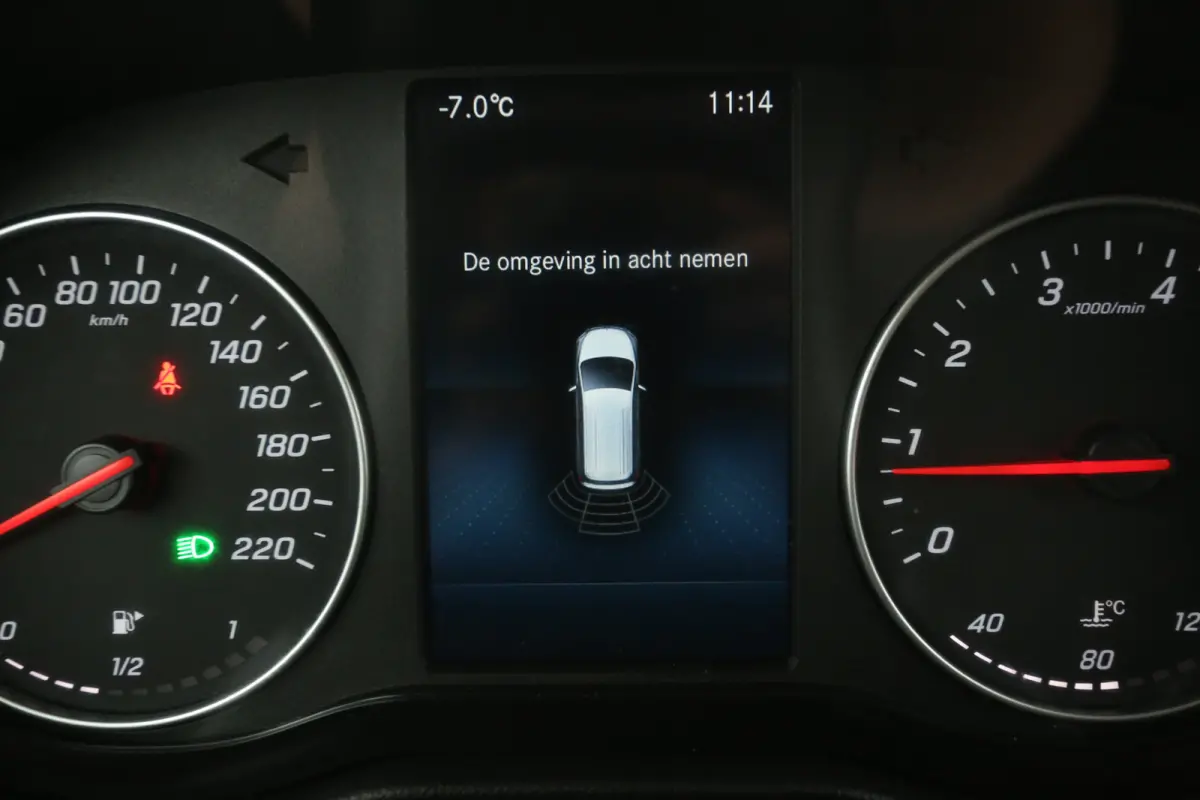 110 102PK | Benzine | 3 Zits | Airco | Cruise | Carplay | Trekhaak | Parkeersens.