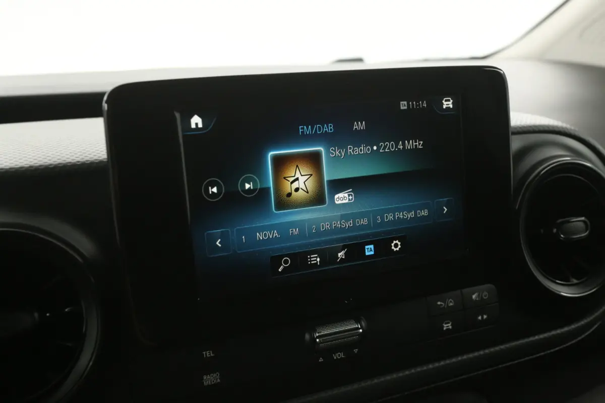 110 102PK | Benzine | 3 Zits | Airco | Cruise | Carplay | Trekhaak | Parkeersens.