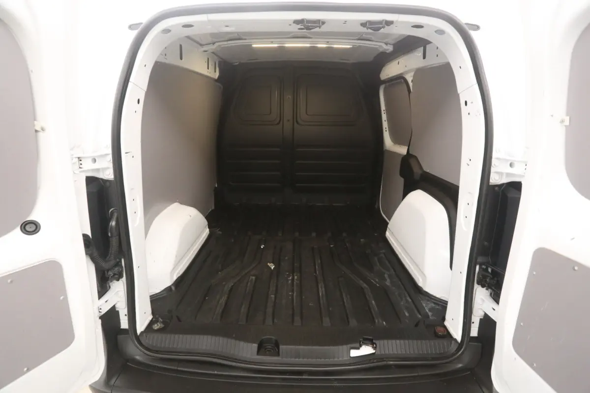 110 102PK | Benzine | 3 Zits | Airco | Cruise | Carplay | Trekhaak | Parkeersens.