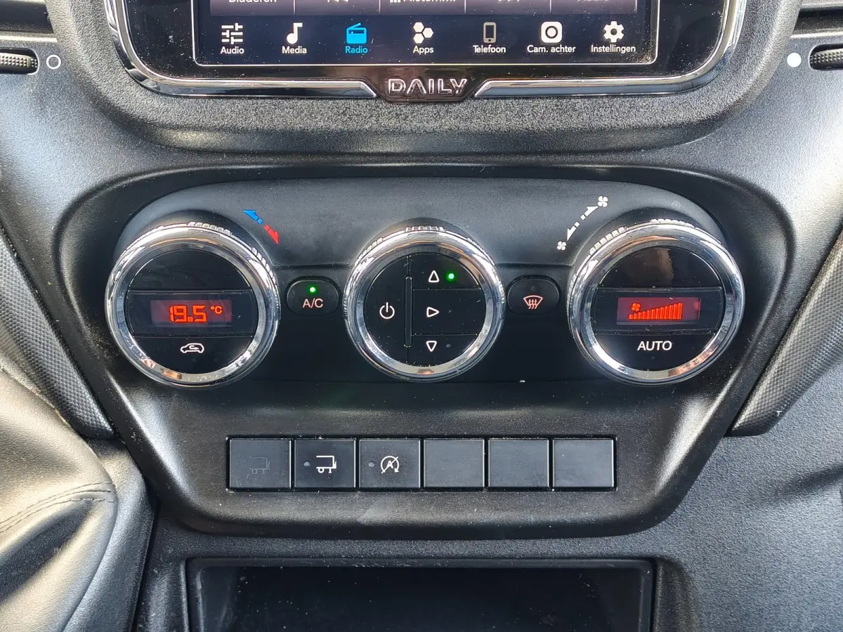 35S14V BAKWAGEN MET LAADKLEP AIRCO CAMERA