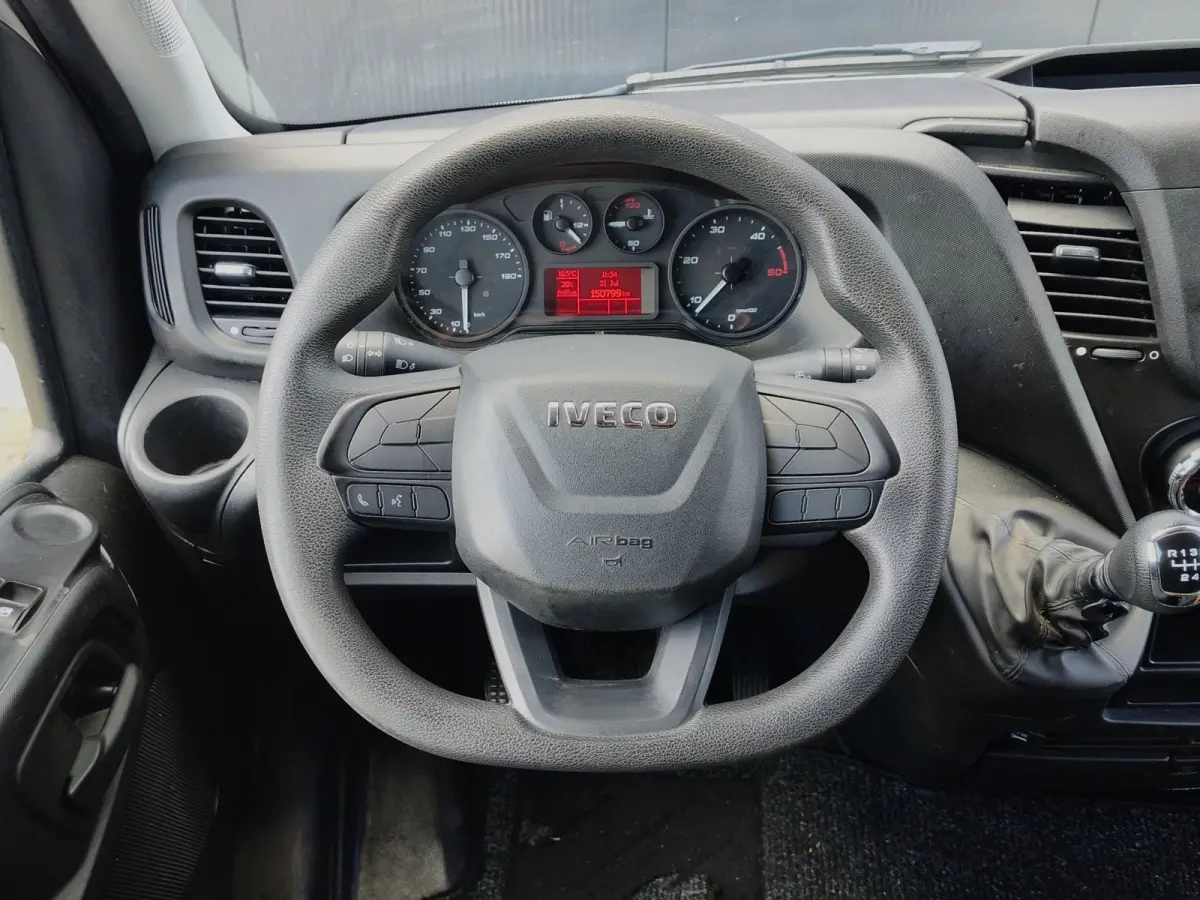 35S14V BAKWAGEN MET LAADKLEP AIRCO CAMERA