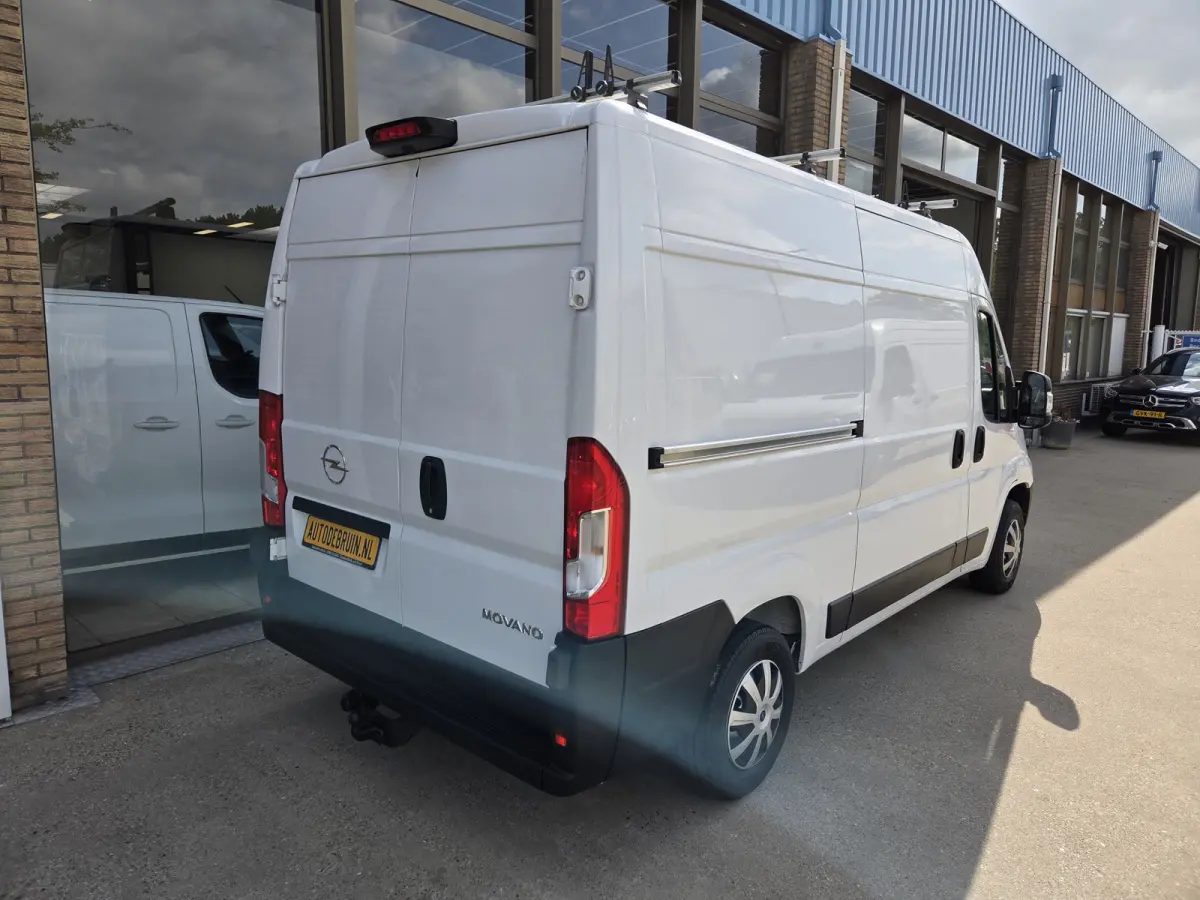 / Opel Movano 103Kw/140Pk L2H2 Links & Rechts Schuifdeur Airco Cruisecontrol 2500Kg Trekhaak