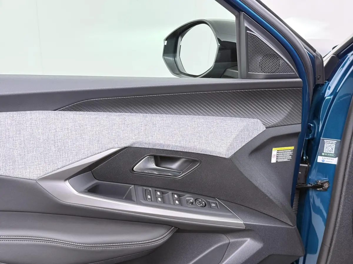 Allure 136pk Hybrid Automaat | Navigatie | Camera | Cruise control | Lichtmetalen velgen 19 inch | Apple Carplay en Android auto draadloos