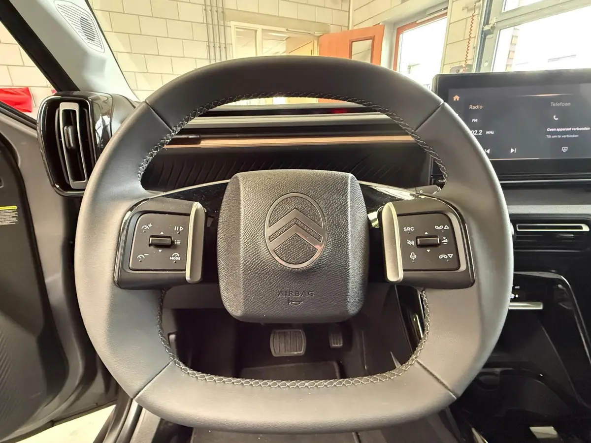 1.2 Hybrid 145pk Plus Automaat, camera, Carplay