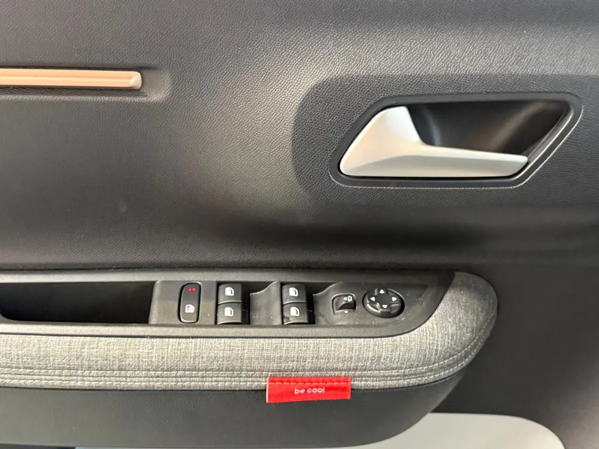 1.2 Hybrid 145pk Plus Automaat, camera, Carplay