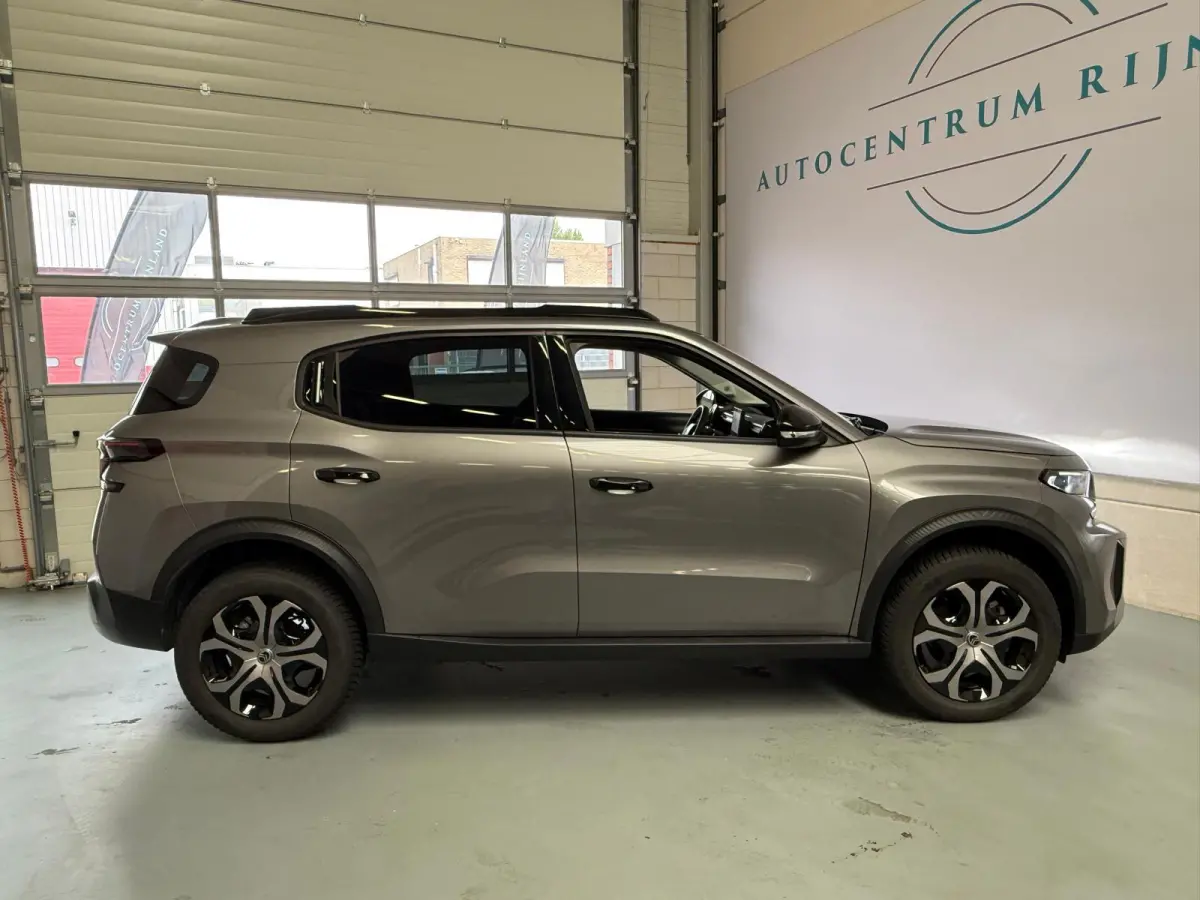 1.2 Hybrid 145pk Plus Automaat, camera, Carplay