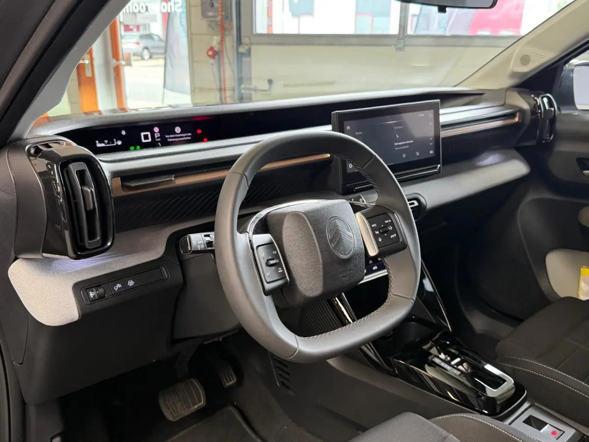 1.2 Hybrid 145pk Plus Automaat, camera, Carplay