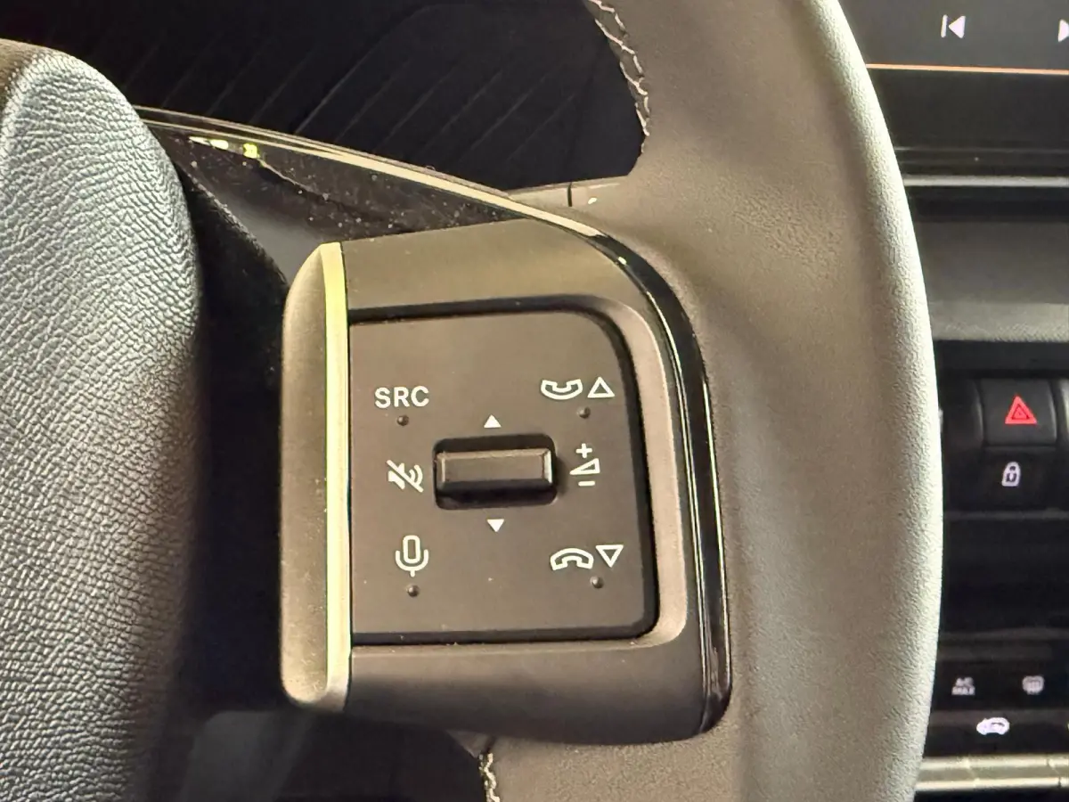 1.2 Hybrid 145pk Plus Automaat, camera, Carplay