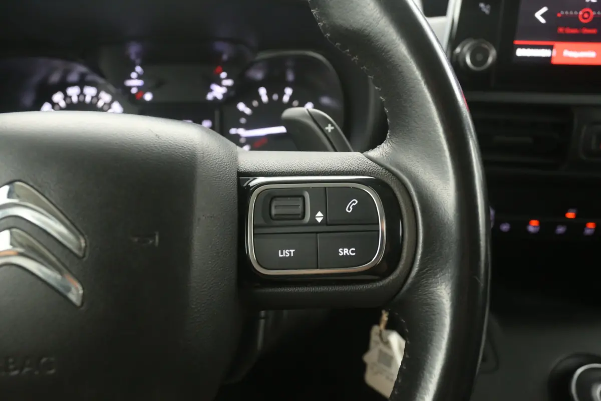 1.5 BlueHDI Club 131PK | Automaat | Airco | Camera | Cruise | Carplay | Trekhaak | LED