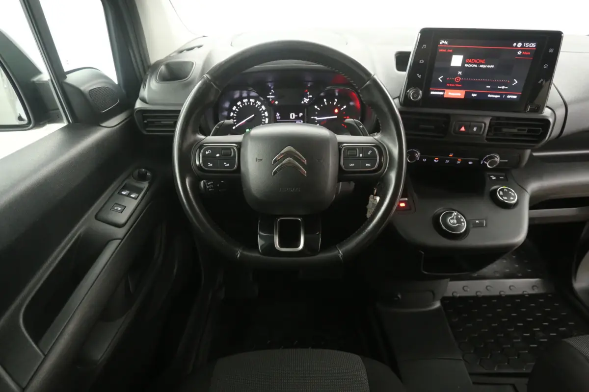 1.5 BlueHDI Club 131PK | Automaat | Airco | Camera | Cruise | Carplay | Trekhaak | LED