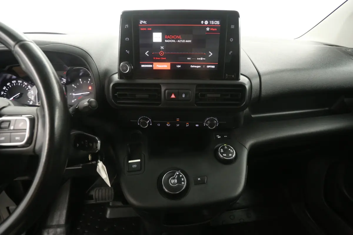 1.5 BlueHDI Club 131PK | Automaat | Airco | Camera | Cruise | Carplay | Trekhaak | LED