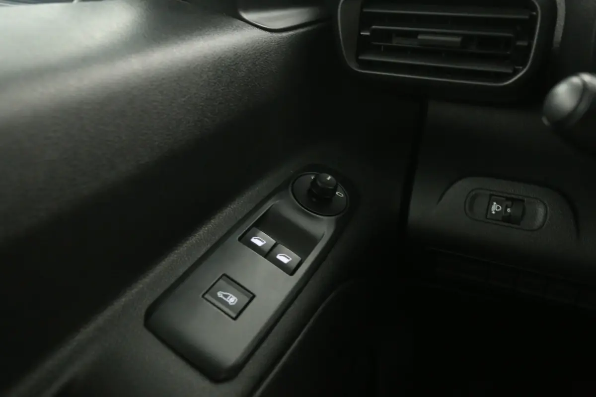 1.5 BlueHDI Club 131PK | Automaat | Airco | Camera | Cruise | Carplay | Trekhaak | LED