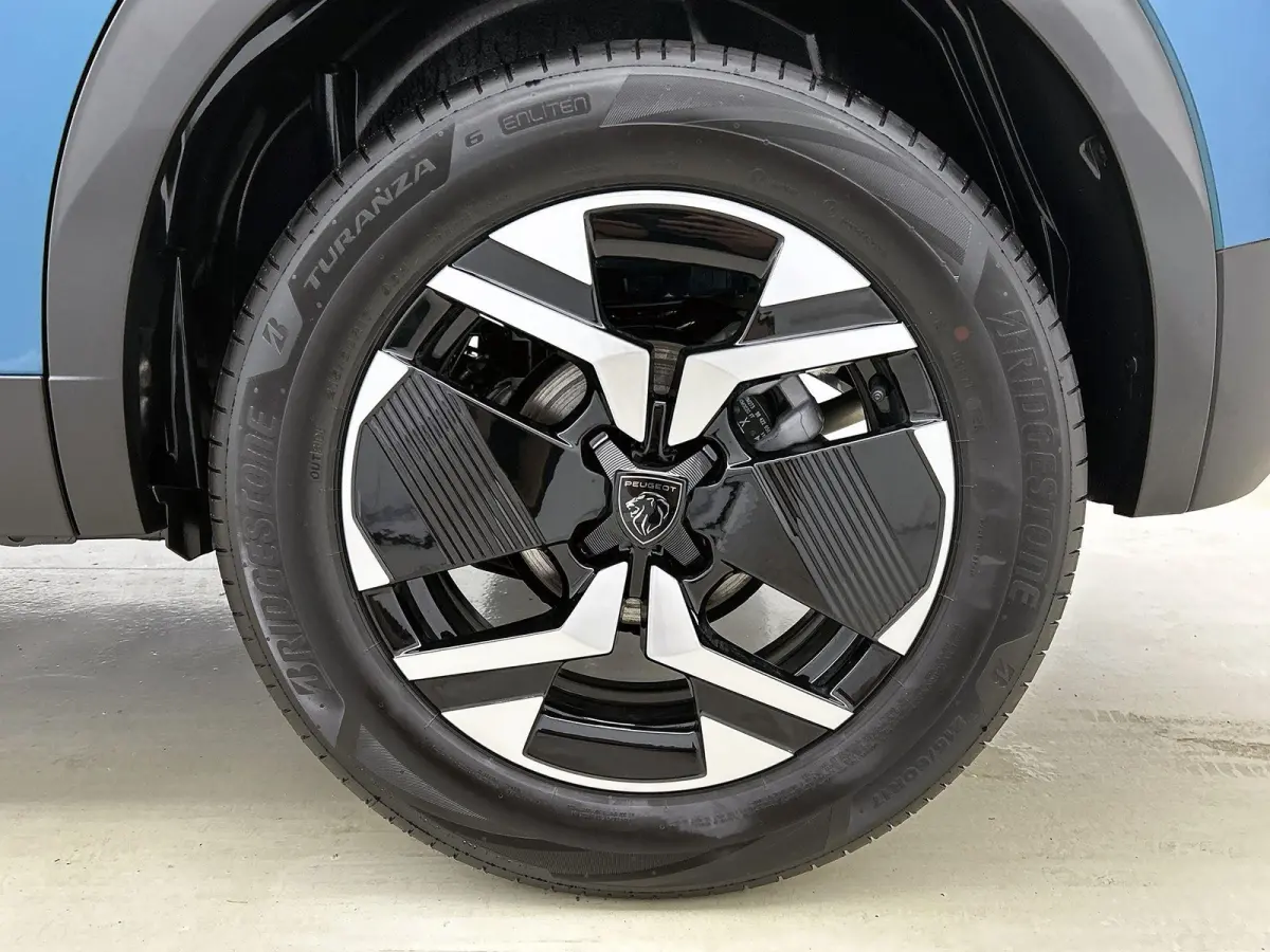 1.2 Hybrid 145pk Allure | Voorraaddeal! | Navigatie | Climate control | Adaptive cruise control | 17" lichtmetalen velgen | Camera V + A