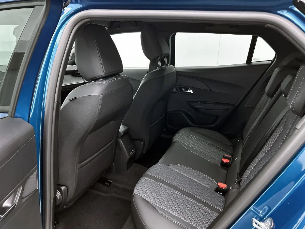 1.2 Hybrid 145pk Allure | Voorraaddeal! | Navigatie | Climate control | Adaptive cruise control | 17" lichtmetalen velgen | Camera V + A