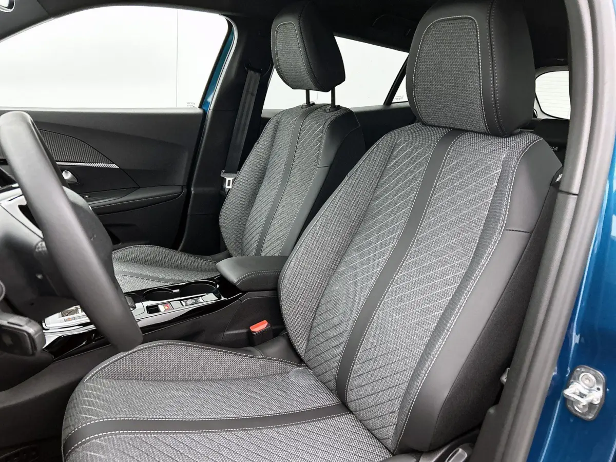 1.2 Hybrid 145pk Allure | Voorraaddeal! | Navigatie | Climate control | Adaptive cruise control | 17" lichtmetalen velgen | Camera V + A