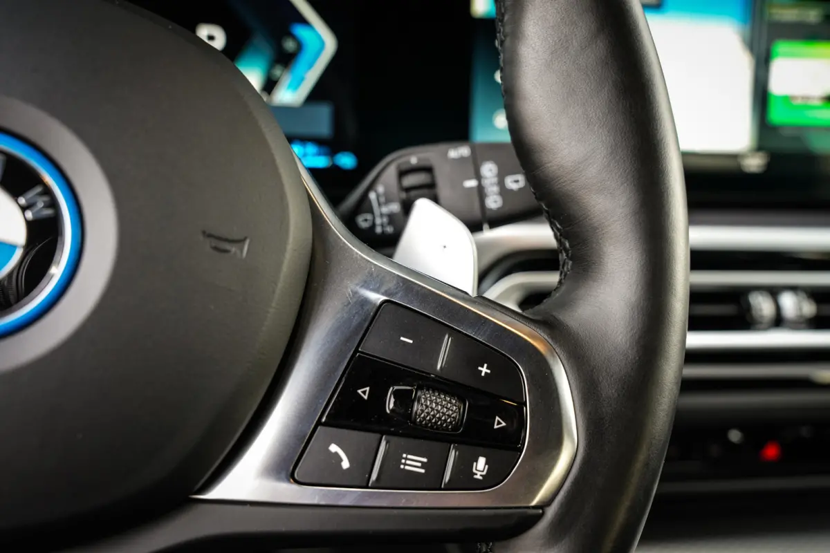 330e M-Sport Facelift | SOH 97% | ACC | Trekhaak | CarPlay | 1 eig. | CC | H.leder |