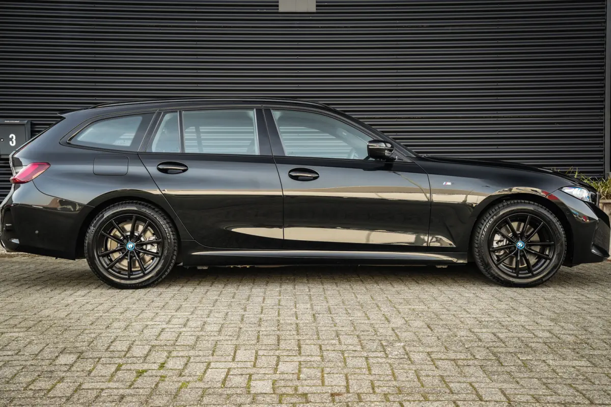330e M-Sport Facelift | SOH 97% | ACC | Trekhaak | CarPlay | 1 eig. | CC | H.leder |