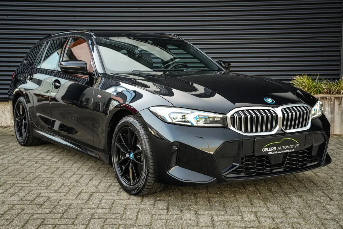 330e M-Sport Facelift | SOH 97% | ACC | Trekhaak | CarPlay | 1 eig. | CC | H.leder |