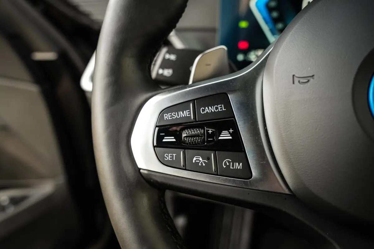 330e M-Sport Facelift | SOH 97% | ACC | Trekhaak | CarPlay | 1 eig. | CC | H.leder |