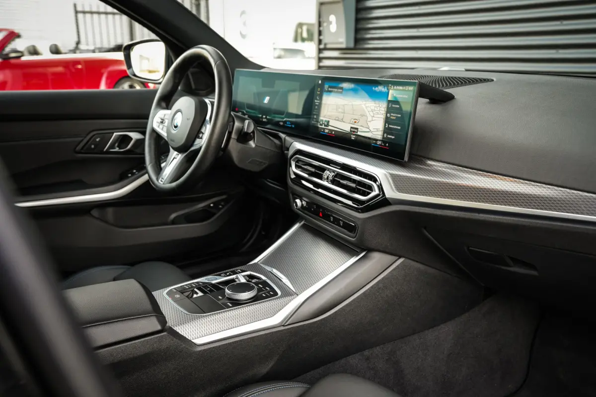 330e M-Sport Facelift | SOH 97% | ACC | Trekhaak | CarPlay | 1 eig. | CC | H.leder |