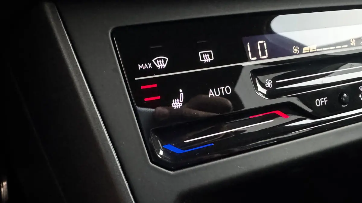 1.5 TSI 150PK R-LINE BUSINESS AUTOMAAT / NAVI / CLIMA / FULL-LED / PDC / 17" LMV / AFN. TREKHAAK / CAMERA / BLUETOOTH / CRUISECONTROL !!