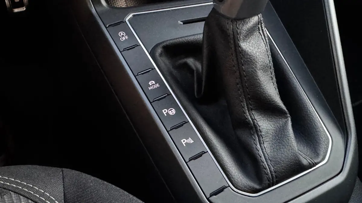 1.5 TSI 150PK R-LINE BUSINESS AUTOMAAT / NAVI / CLIMA / FULL-LED / PDC / 17" LMV / AFN. TREKHAAK / CAMERA / BLUETOOTH / CRUISECONTROL !!
