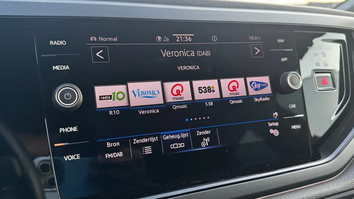 1.5 TSI 150PK R-LINE BUSINESS AUTOMAAT / NAVI / CLIMA / FULL-LED / PDC / 17" LMV / AFN. TREKHAAK / CAMERA / BLUETOOTH / CRUISECONTROL !!