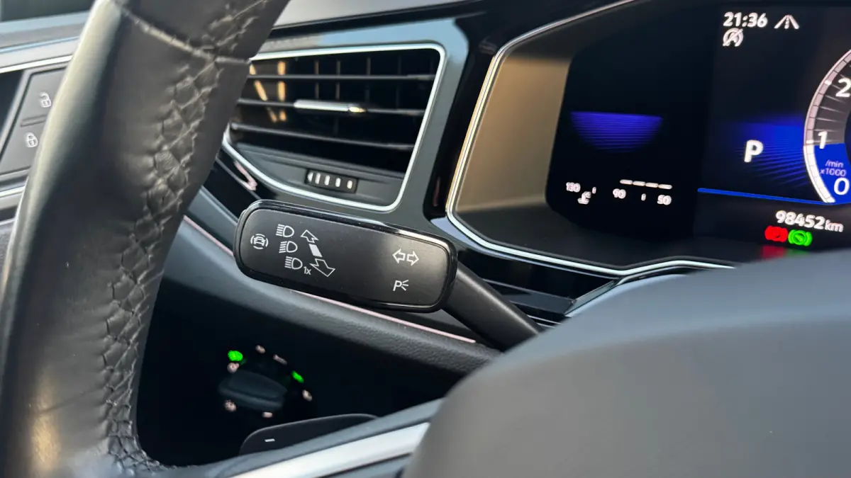 1.5 TSI 150PK R-LINE BUSINESS AUTOMAAT / NAVI / CLIMA / FULL-LED / PDC / 17" LMV / AFN. TREKHAAK / CAMERA / BLUETOOTH / CRUISECONTROL !!