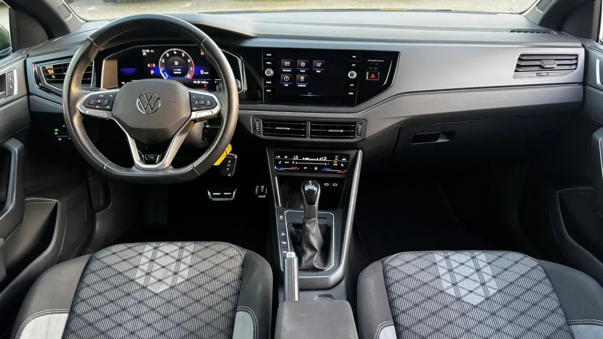 1.5 TSI 150PK R-LINE BUSINESS AUTOMAAT / NAVI / CLIMA / FULL-LED / PDC / 17" LMV / AFN. TREKHAAK / CAMERA / BLUETOOTH / CRUISECONTROL !!