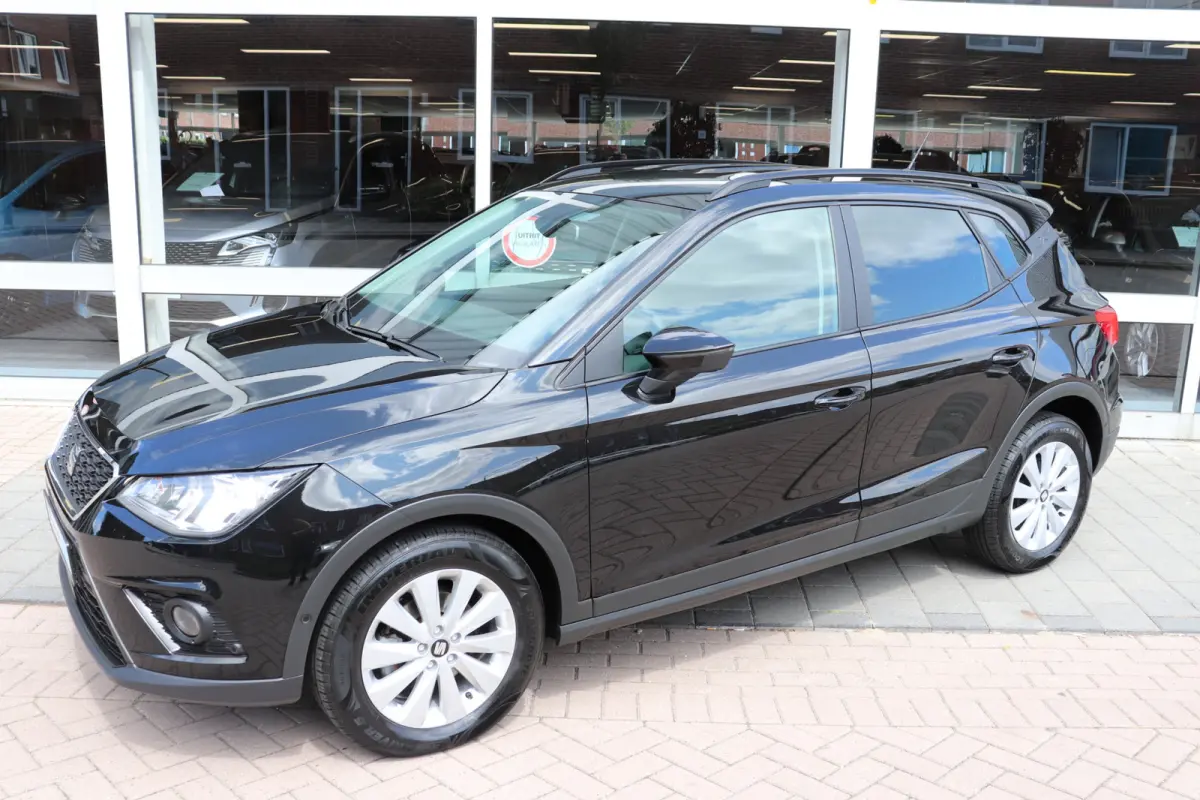 1.0 TSI Style Business Intense. Navigatie. dealeronderhouden.