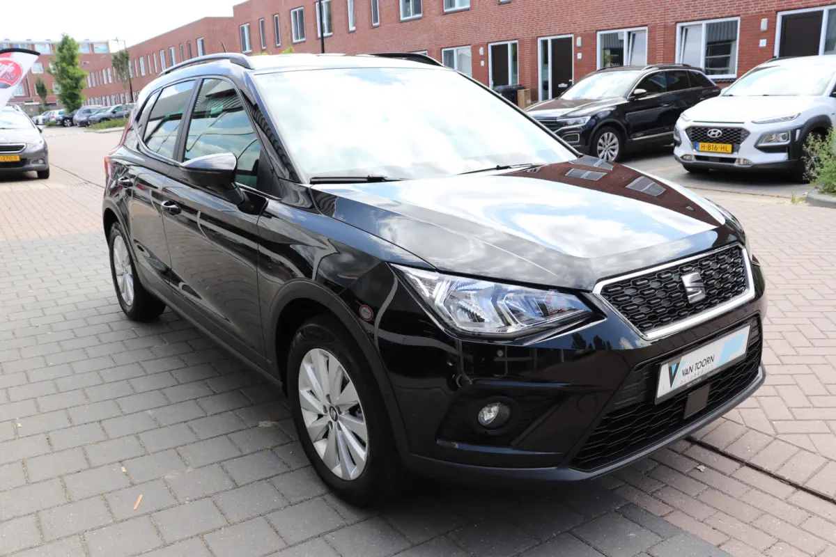 1.0 TSI Style Business Intense. Navigatie. dealeronderhouden.