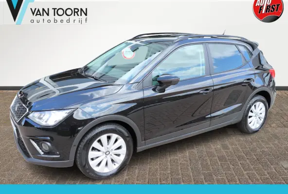 1.0 TSI Style Business Intense. Navigatie. dealeronderhouden.