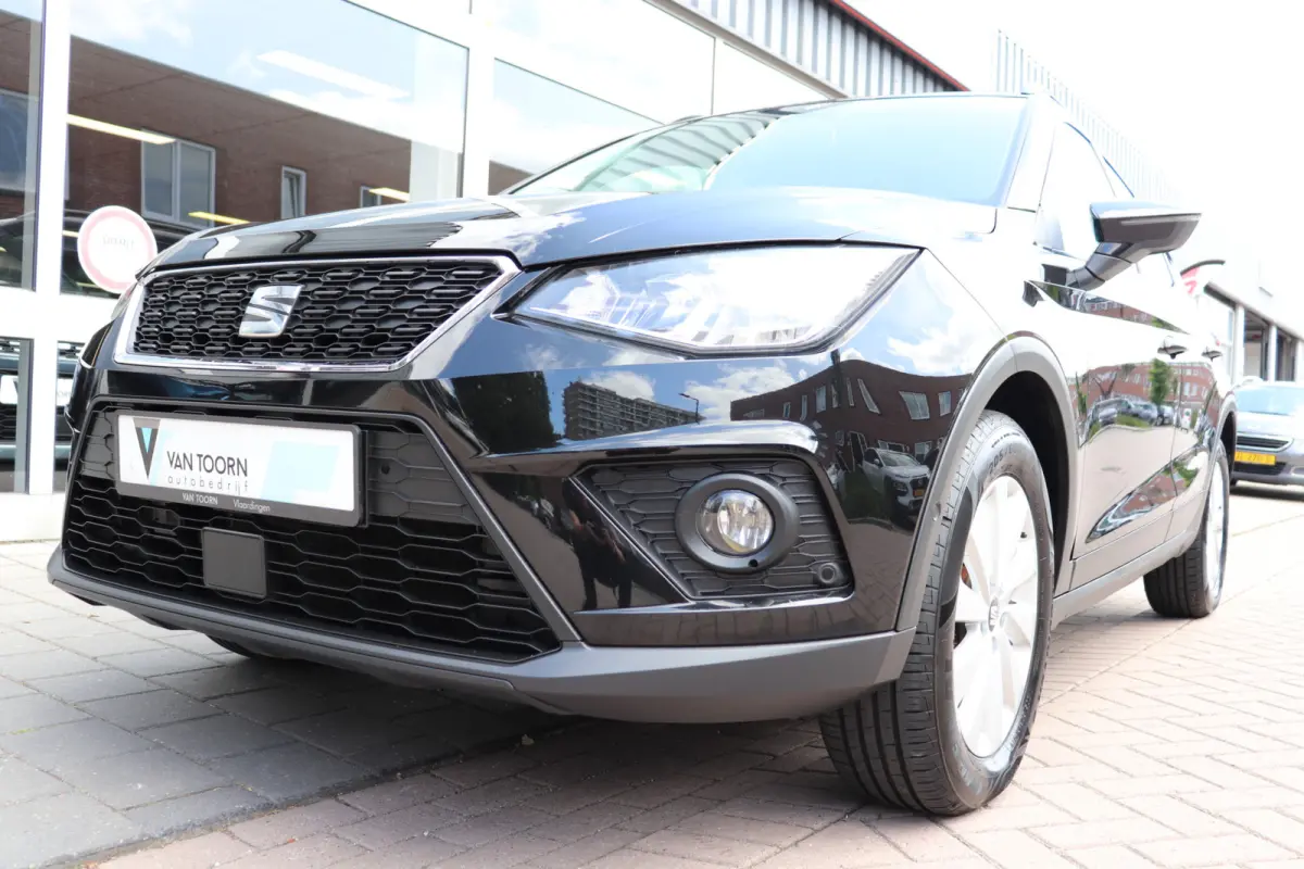 1.0 TSI Style Business Intense. Navigatie. dealeronderhouden.