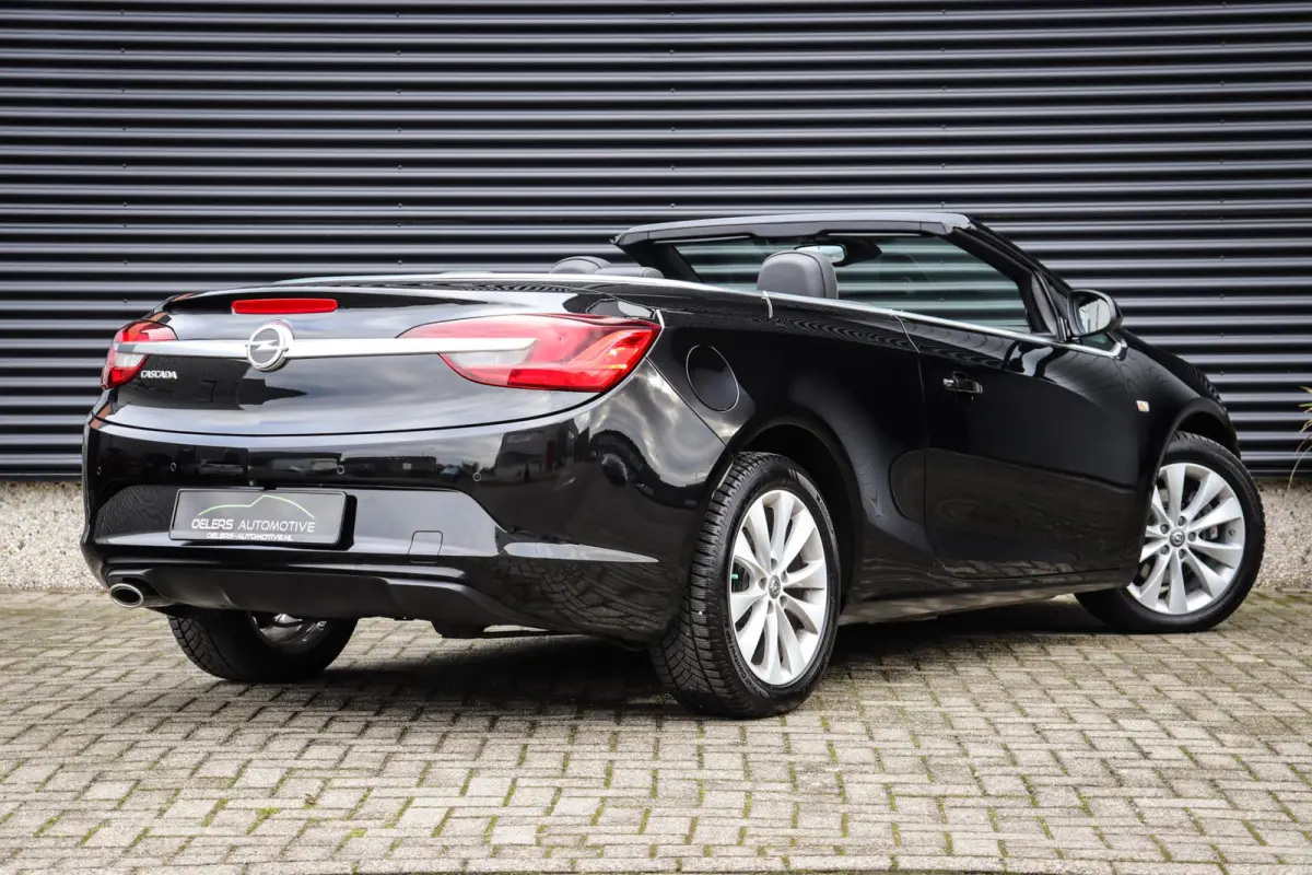 1.6 SIDI Cabriolet | Lederen Bekleding | Stoelventilatie | Navigatie | Camera | Xenon | 1e Eig. | NIEUWSTAAT! |