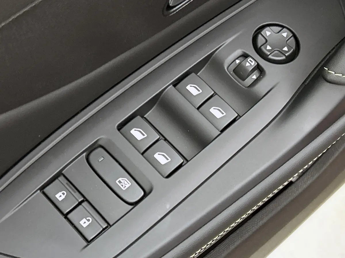 1.6 GT Exclusive Plug-In Hybrid 240 PK | Navigatie | 20" Lichtmetaal | Lederen bekleding | Adaptive Cruise Control | Elektrische Kofferklep | 80 Km Actieradius WLTP