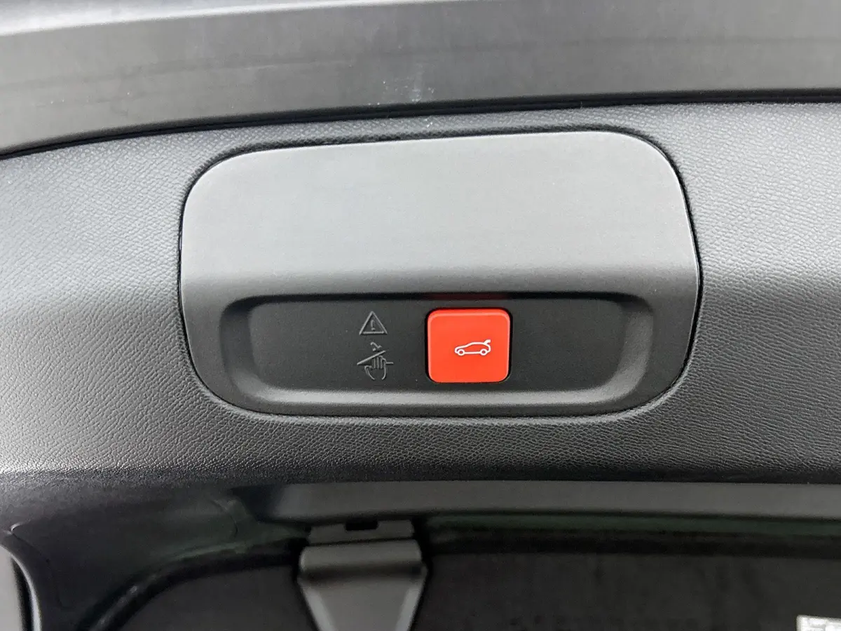 1.6 GT Exclusive Plug-In Hybrid 240 PK | Navigatie | 20" Lichtmetaal | Lederen bekleding | Adaptive Cruise Control | Elektrische Kofferklep | 80 Km Actieradius WLTP