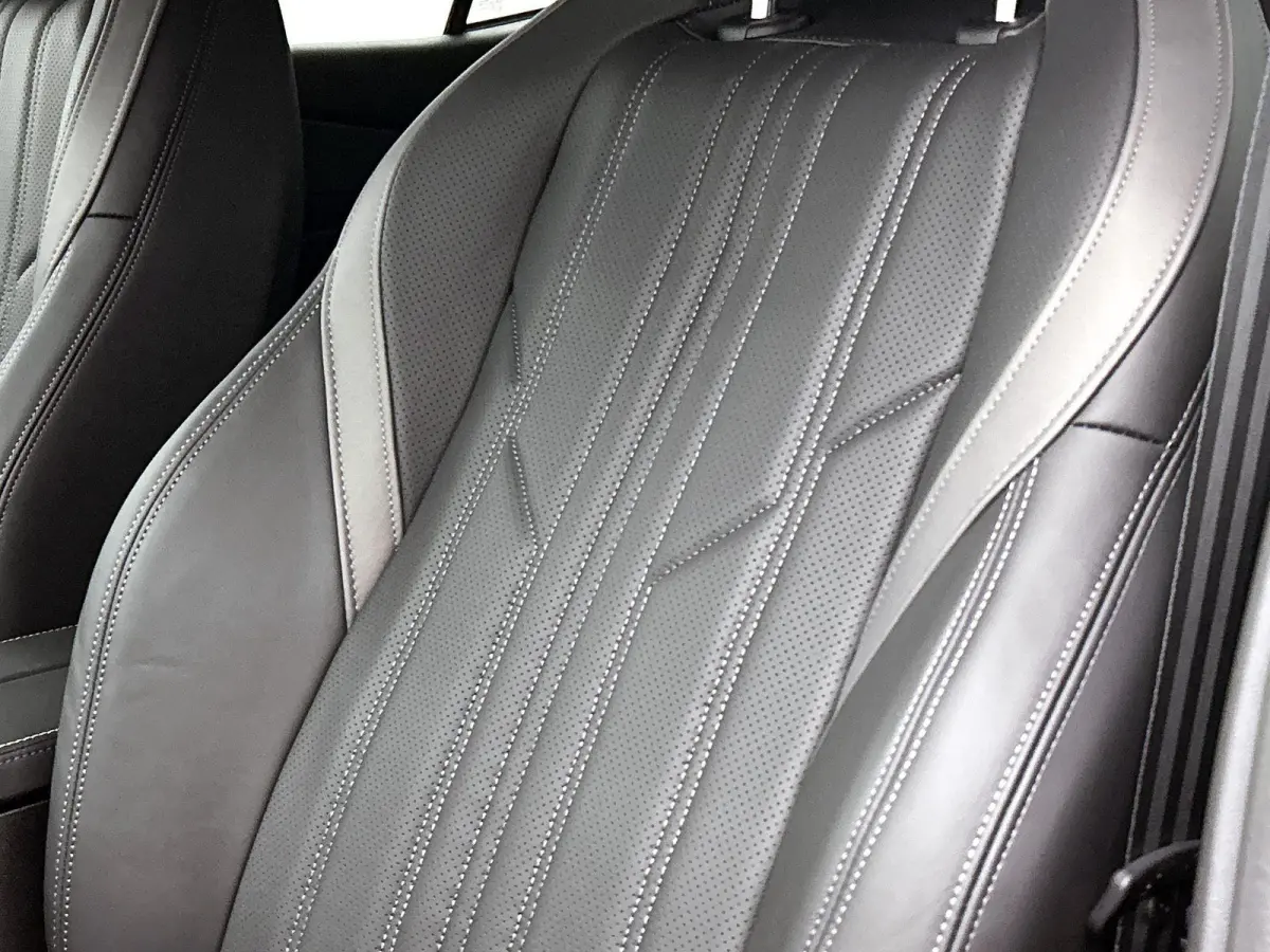 1.6 GT Exclusive Plug-In Hybrid 240 PK | Navigatie | 20" Lichtmetaal | Lederen bekleding | Adaptive Cruise Control | Elektrische Kofferklep | 80 Km Actieradius WLTP