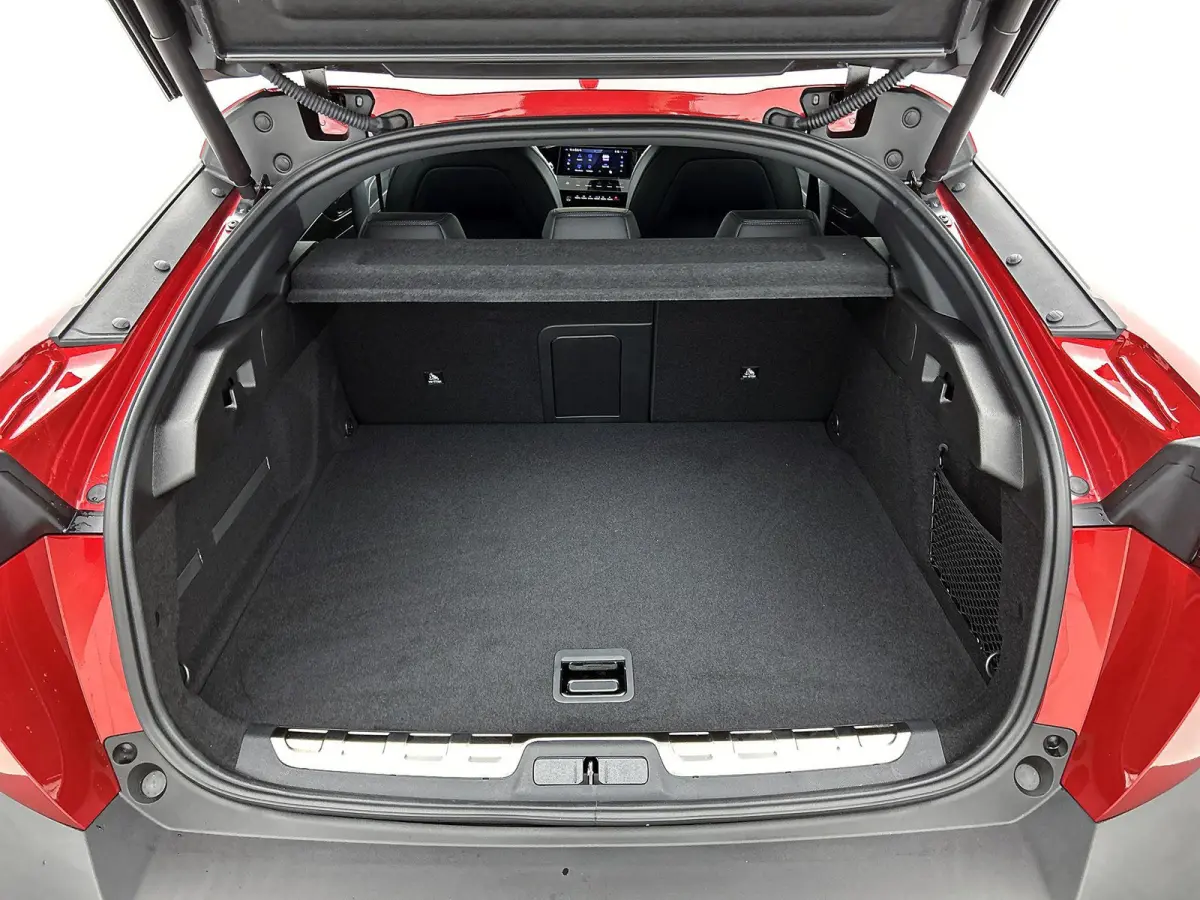 1.6 GT Exclusive Plug-In Hybrid 240 PK | Navigatie | 20" Lichtmetaal | Lederen bekleding | Adaptive Cruise Control | Elektrische Kofferklep | 80 Km Actieradius WLTP