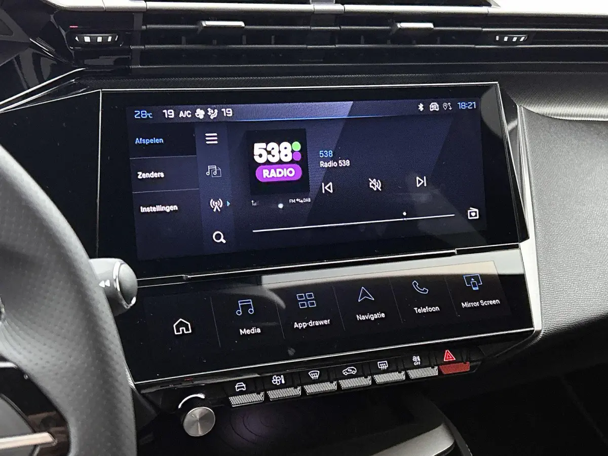 1.6 GT Exclusive Plug-In Hybrid 240 PK | Navigatie | 20" Lichtmetaal | Lederen bekleding | Adaptive Cruise Control | Elektrische Kofferklep | 80 Km Actieradius WLTP