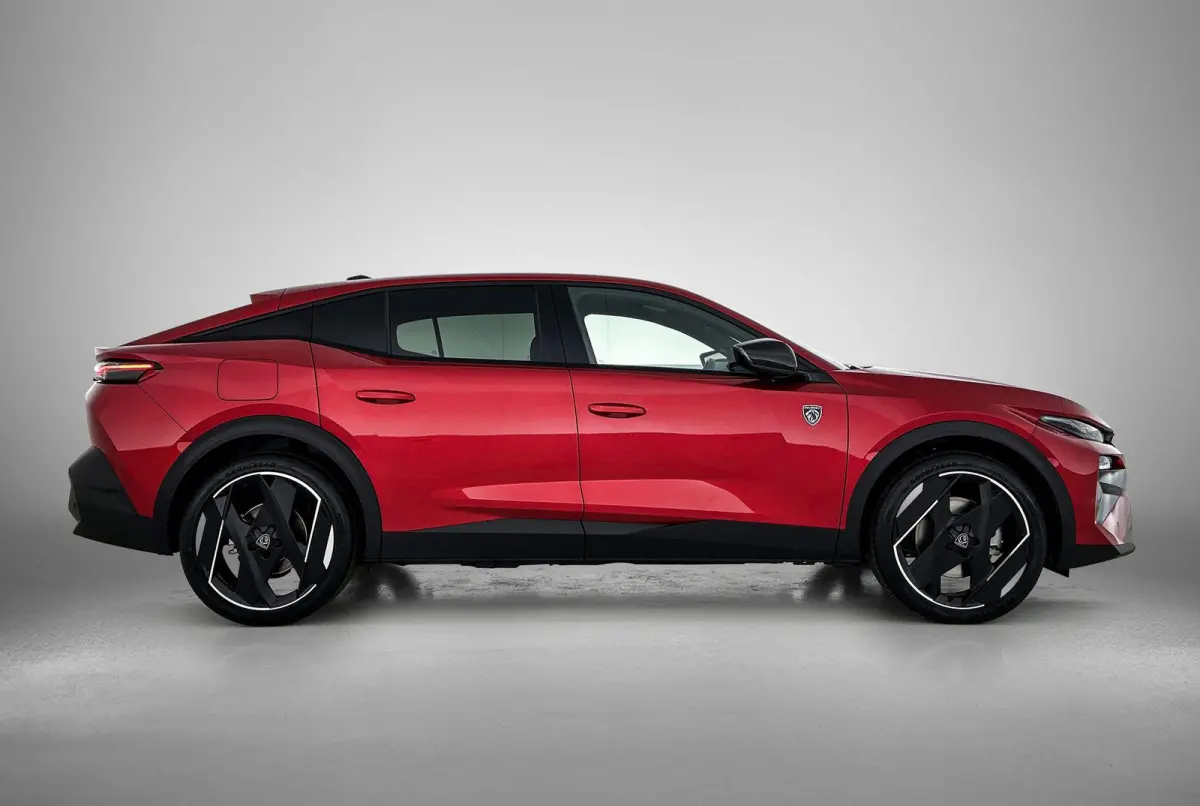 1.6 GT Exclusive Plug-In Hybrid 240 PK | Navigatie | 20" Lichtmetaal | Lederen bekleding | Adaptive Cruise Control | Elektrische Kofferklep | 80 Km Actieradius WLTP
