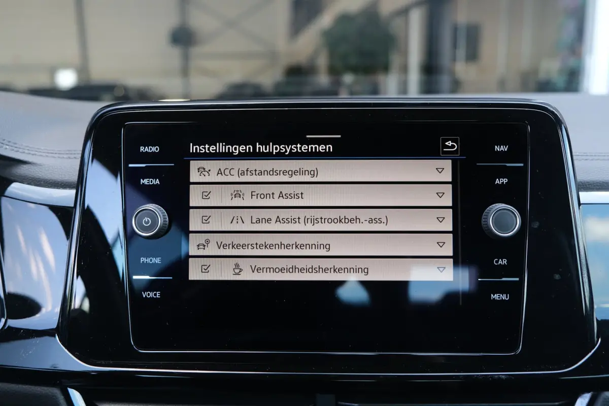 1.5 TSI 2x R-Line DSG Facelift IQ Led Virtual Cam Navi ACC