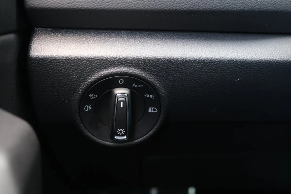 1.5 TSI 2x R-Line DSG Facelift IQ Led Virtual Cam Navi ACC